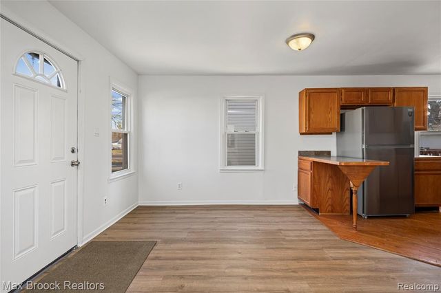 20240 Hollywood Street, Harper Woods, MI 48225