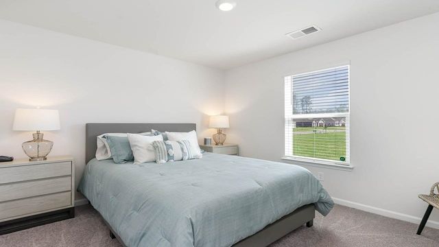 622 Strawberry Field Way, Galivants Ferry, SC 29544