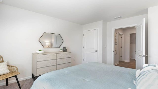 622 Strawberry Field Way, Galivants Ferry, SC 29544