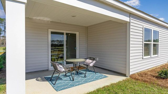 622 Strawberry Field Way, Galivants Ferry, SC 29544