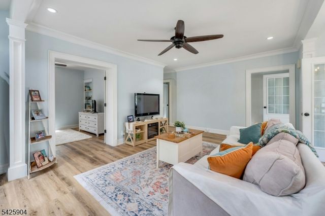 173 Myrtle Ave, Allendale Boro, NJ 07401