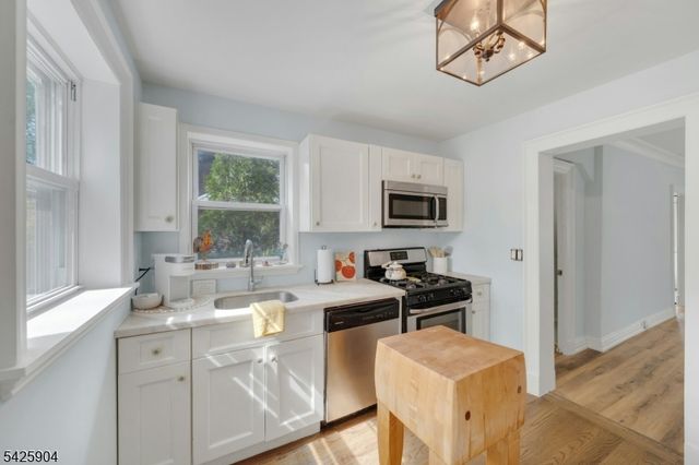 173 Myrtle Ave, Allendale Boro, NJ 07401