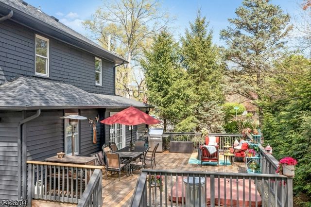 173 Myrtle Ave, Allendale Boro, NJ 07401