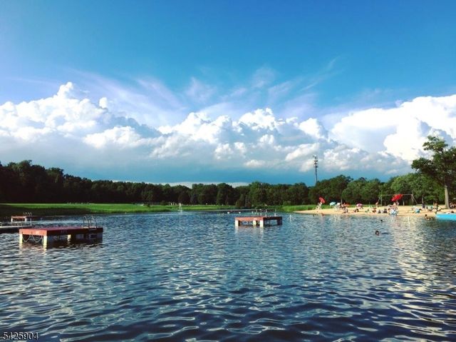 173 Myrtle Ave, Allendale Boro, NJ 07401