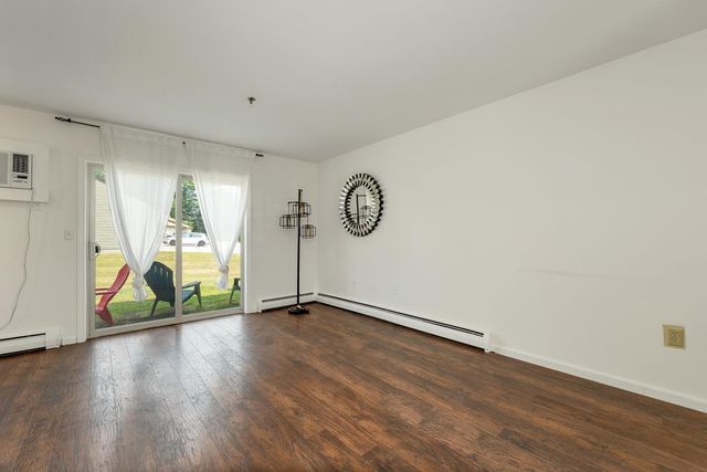 28 Tideview Drive, Dover, NH 03820