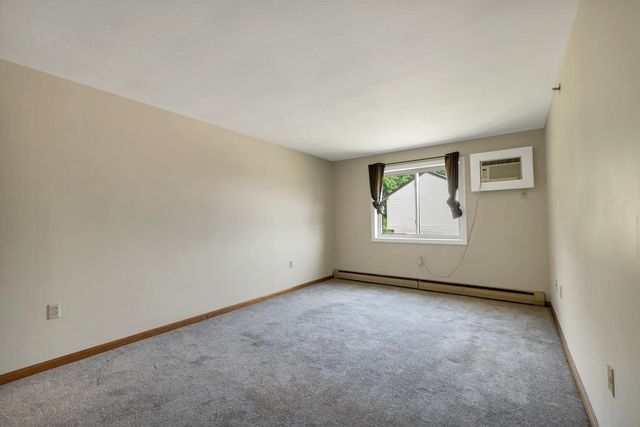 28 Tideview Drive, Dover, NH 03820