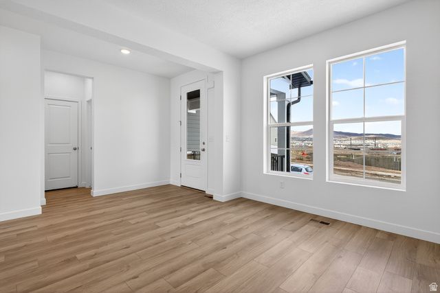 1177 W MAHOGANY ST, Saratoga Springs, UT 84045