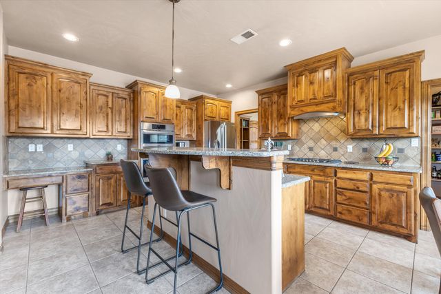 1801 Vista De Colinas Drive SE, Rio Rancho, NM 87124