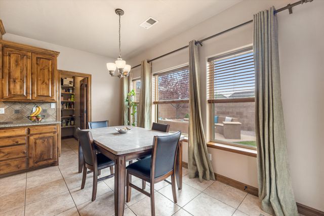 1801 Vista De Colinas Drive SE, Rio Rancho, NM 87124