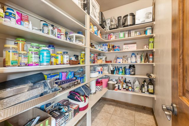 1801 Vista De Colinas Drive SE, Rio Rancho, NM 87124