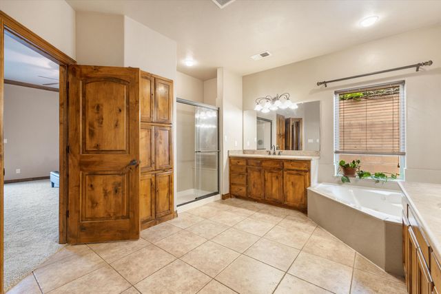 1801 Vista De Colinas Drive SE, Rio Rancho, NM 87124