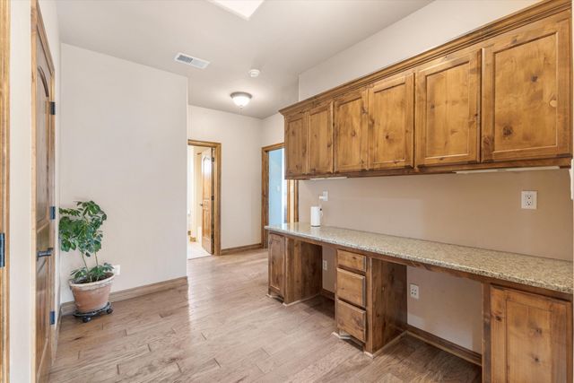 1801 Vista De Colinas Drive SE, Rio Rancho, NM 87124