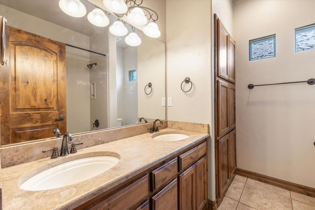 1801 Vista De Colinas Drive SE, Rio Rancho, NM 87124