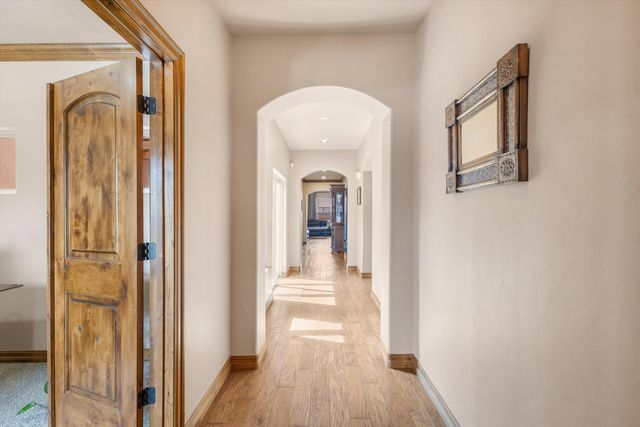 1801 Vista De Colinas Drive SE, Rio Rancho, NM 87124