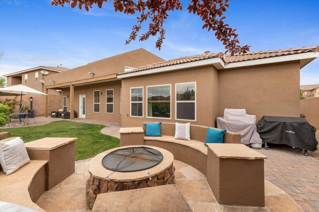 1801 Vista De Colinas Drive SE, Rio Rancho, NM 87124