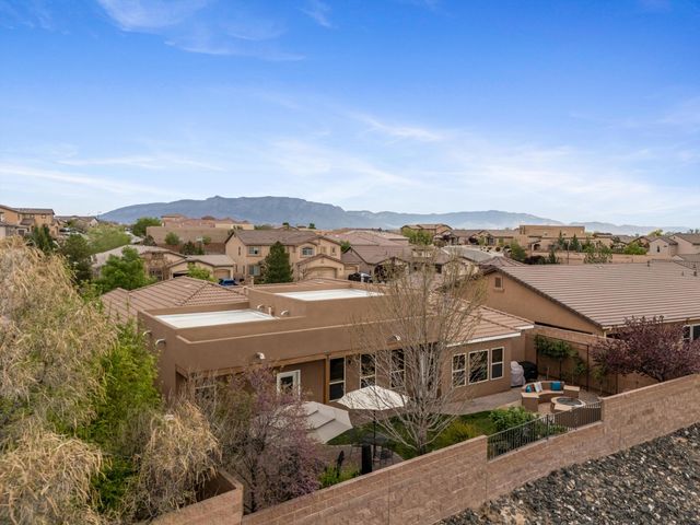 1801 Vista De Colinas Drive SE, Rio Rancho, NM 87124