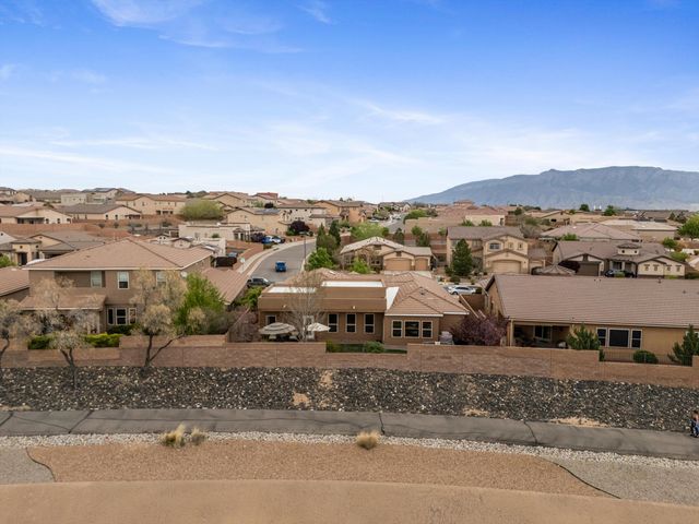 1801 Vista De Colinas Drive SE, Rio Rancho, NM 87124