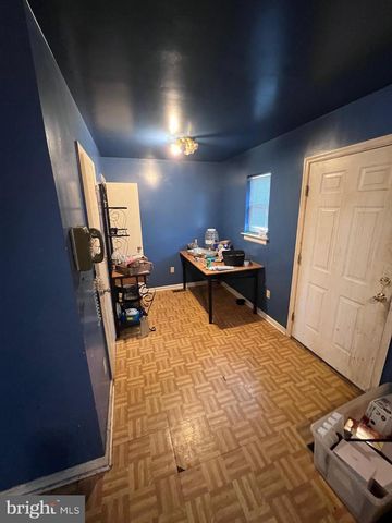 2841 ARTHUR AVE, Camden, NJ 08105