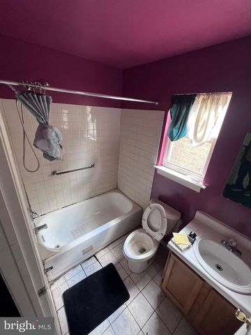 2841 ARTHUR AVE, Camden, NJ 08105