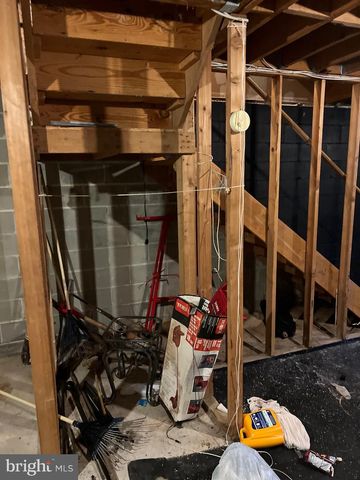 2841 ARTHUR AVE, Camden, NJ 08105