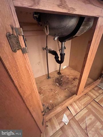 2841 ARTHUR AVE, Camden, NJ 08105