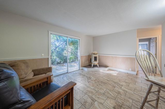 820 Comstock Road, Hollister, CA 95023