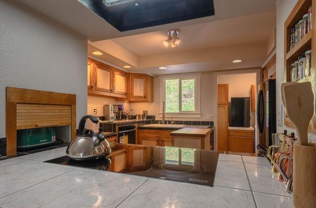 820 Comstock Road, Hollister, CA 95023