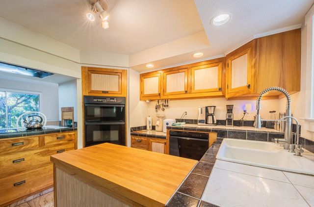 820 Comstock Road, Hollister, CA 95023