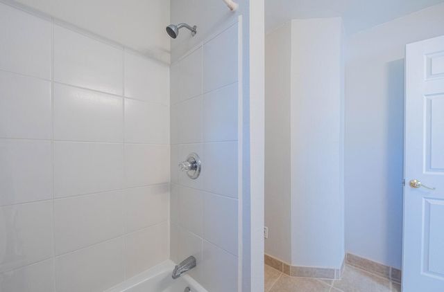 820 Comstock Road, Hollister, CA 95023