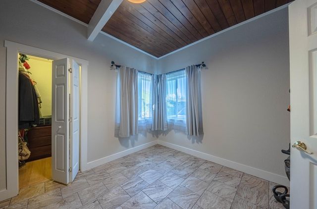 820 Comstock Road, Hollister, CA 95023