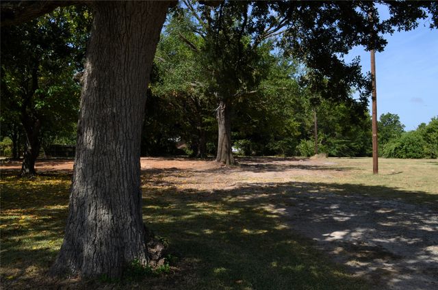 111 Bedfords Bend, Gun Barrel City, TX 75156