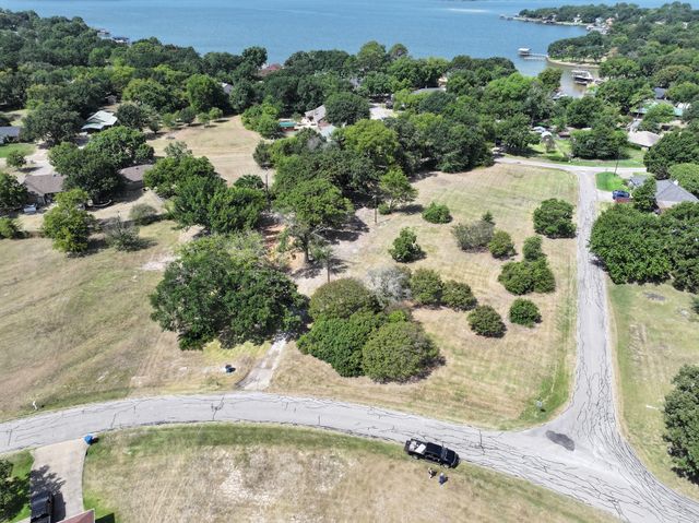 111 Bedfords Bend, Gun Barrel City, TX 75156