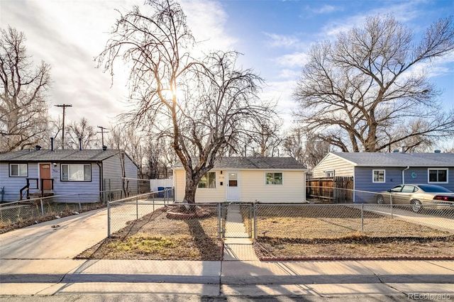 3116 W Jefferson Avenue, Englewood, CO 80110