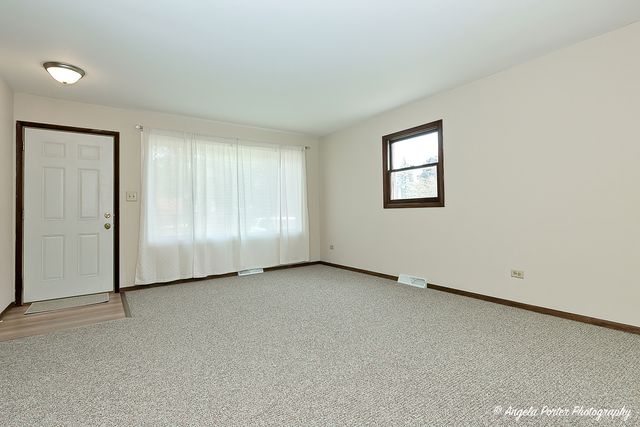 522 North Avenue, Antioch, IL 60002
