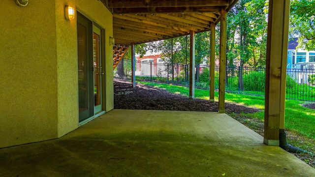 1709 GLENBROOK CT, Columbia, MO 65203