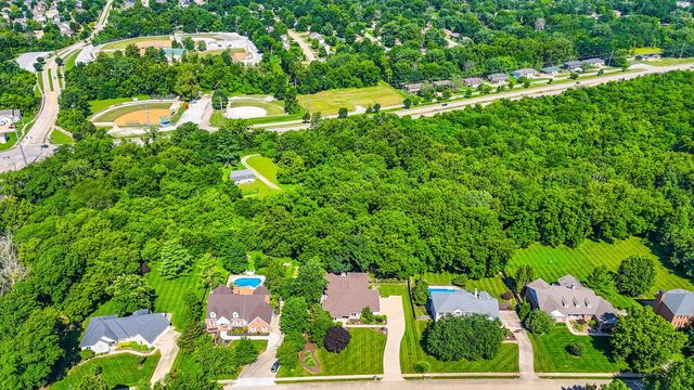 1709 GLENBROOK CT, Columbia, MO 65203