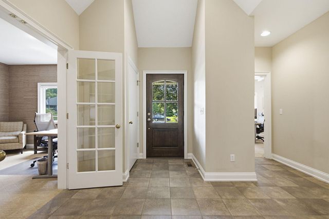 1709 GLENBROOK CT, Columbia, MO 65203