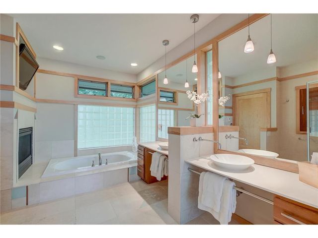 286 Salishan Drive, Hudson, WI 54016