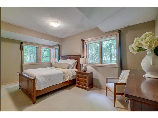 286 Salishan Drive, Hudson, WI 54016