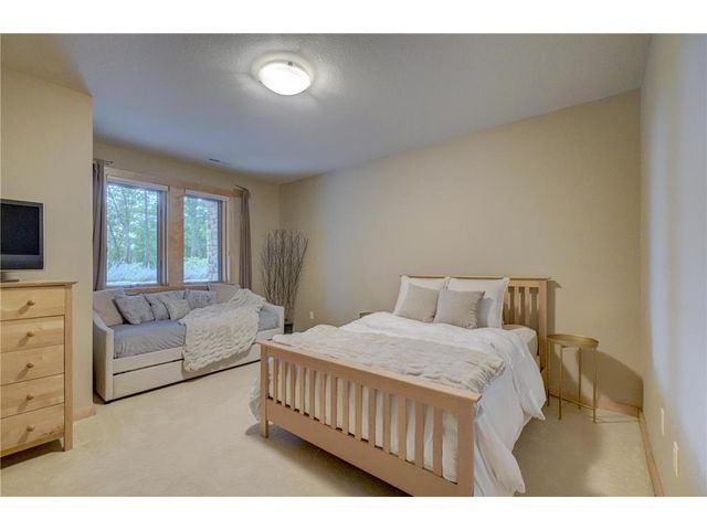 286 Salishan Drive, Hudson, WI 54016