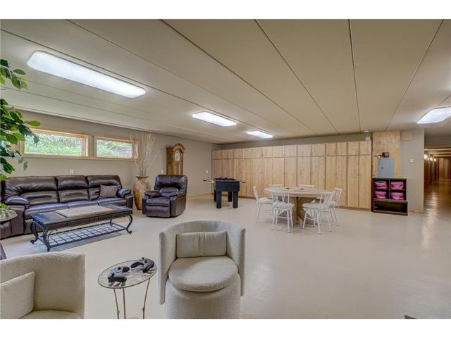 286 Salishan Drive, Hudson, WI 54016