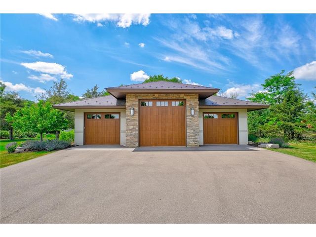 286 Salishan Drive, Hudson, WI 54016