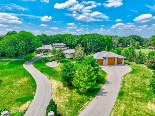 286 Salishan Drive, Hudson, WI 54016