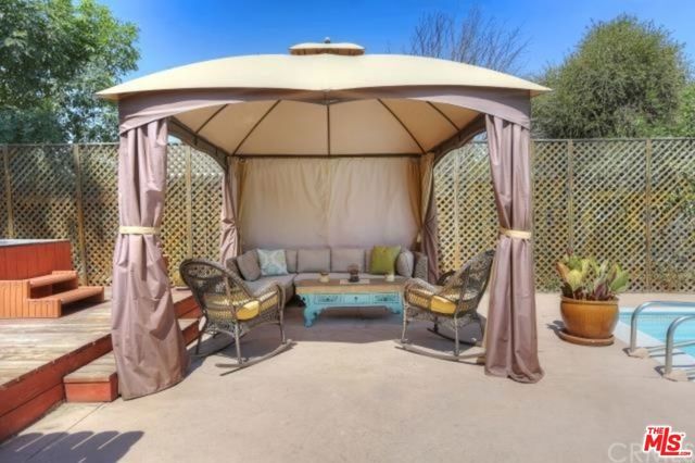 4721 Greenbush Avenue, Sherman Oaks, CA 91423