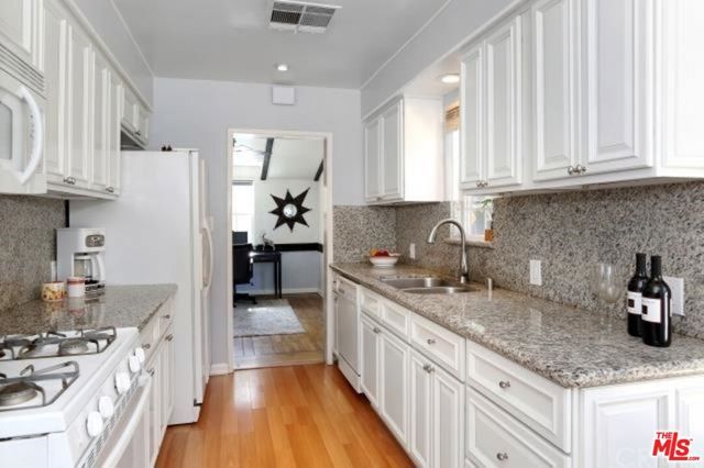 4721 Greenbush Avenue, Sherman Oaks, CA 91423