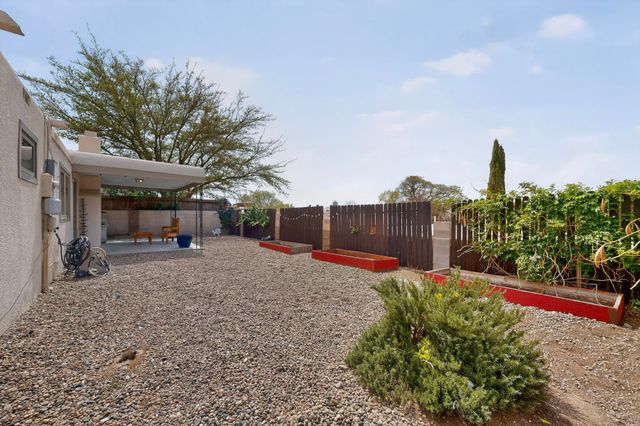 5341 Revi Don Drive NE, Albuquerque, NM 87111