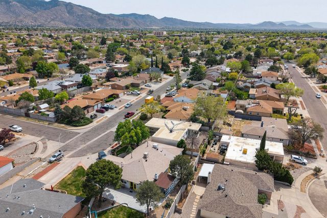 5341 Revi Don Drive NE, Albuquerque, NM 87111