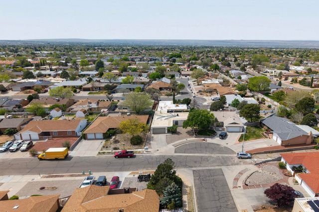 5341 Revi Don Drive NE, Albuquerque, NM 87111