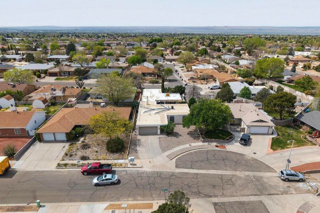 5341 Revi Don Drive NE, Albuquerque, NM 87111