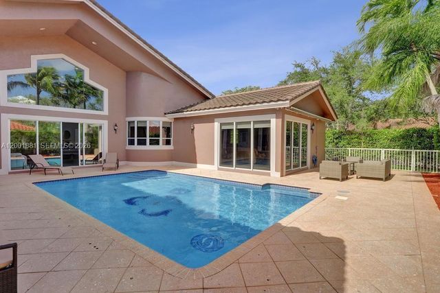 9921 NW 60th Pl, Parkland, FL 33076